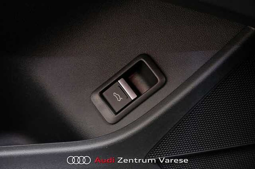 Audi Q4 nuova a Varese (16)
