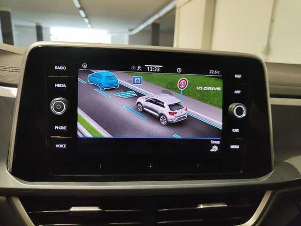 Volkswagen T-Roc nuova a Como (18)