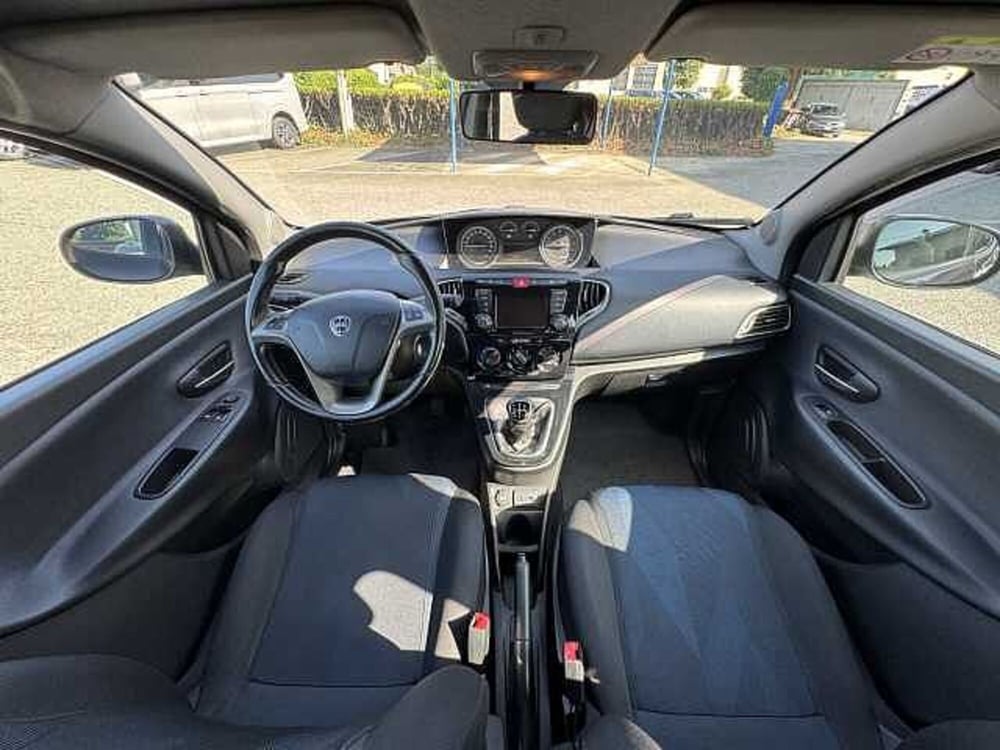 Lancia Ypsilon usata a Torino (11)