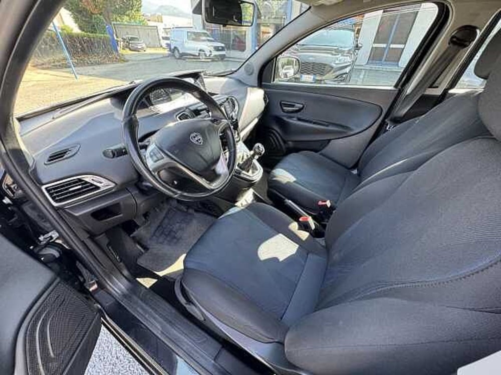 Lancia Ypsilon usata a Torino (12)