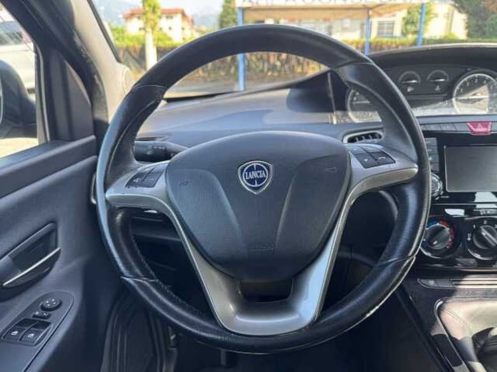 Lancia Ypsilon usata a Torino (17)