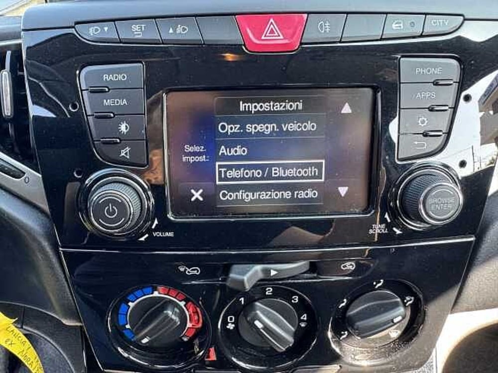 Lancia Ypsilon usata a Torino (19)