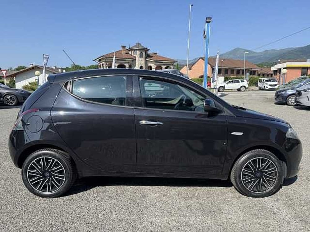 Lancia Ypsilon usata a Torino (5)