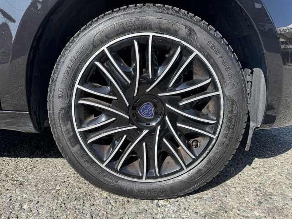Lancia Ypsilon usata a Torino (8)