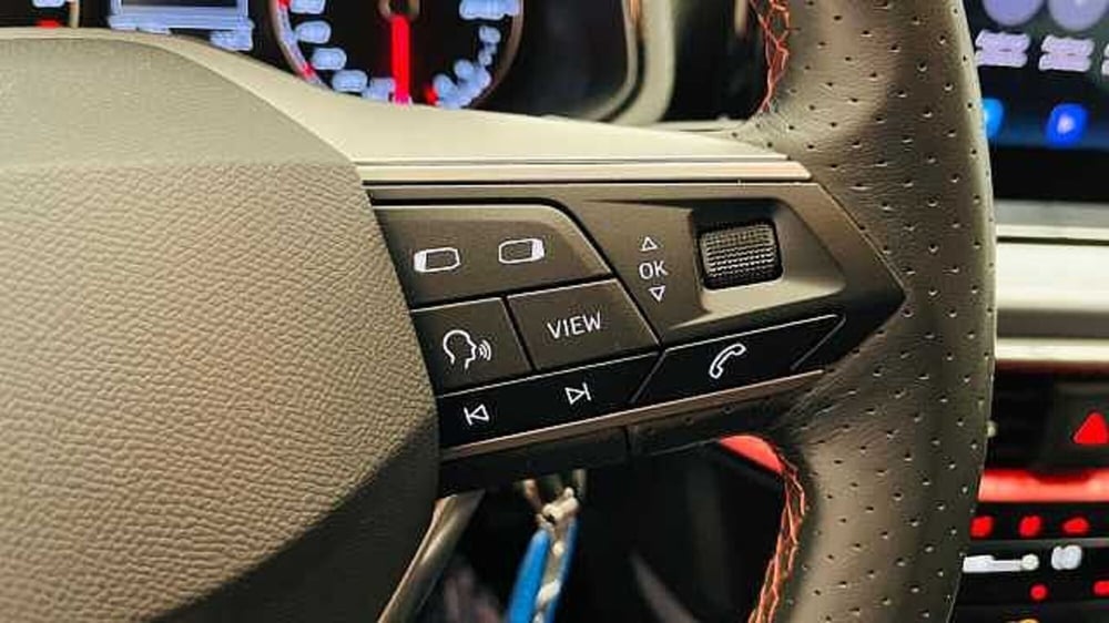 SEAT Arona usata a Milano (9)