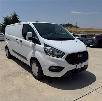 Ford Transit Custom Furgone 320 2.0 TDCi 130 PC Combi Trend del 2020 usata a Matera