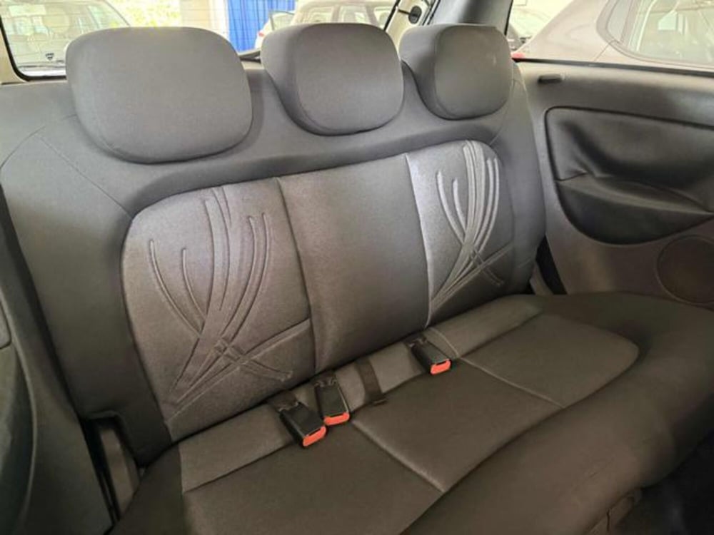 Lancia Ypsilon usata a Brescia (7)