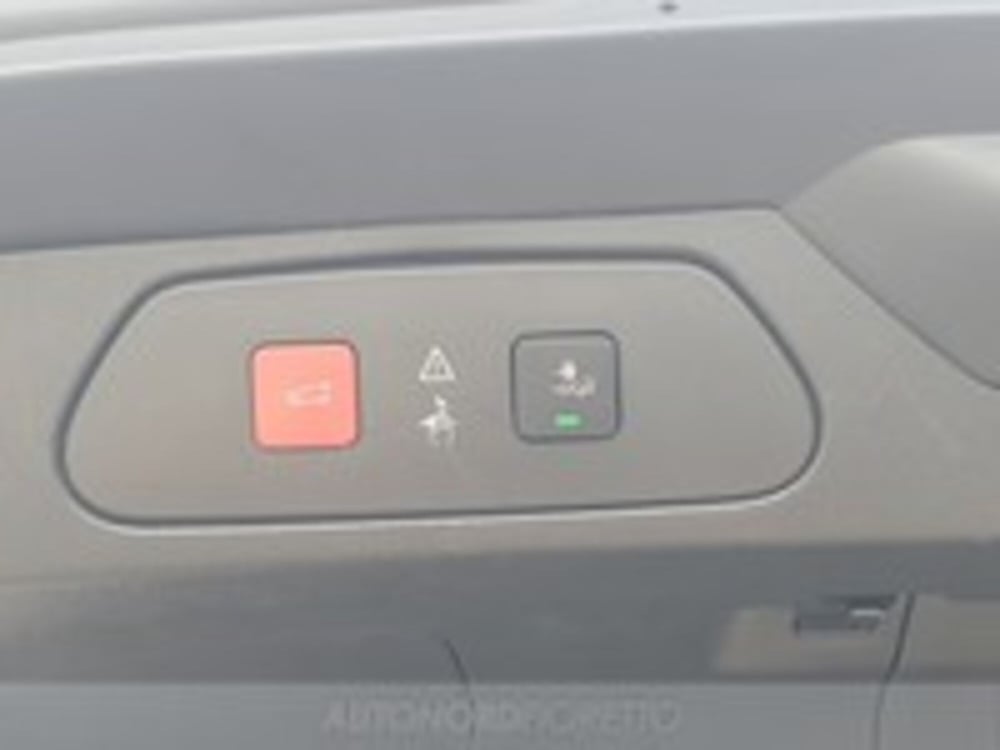 Opel Grandland X usata a Udine (11)