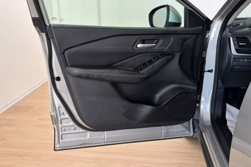 Nissan Qashqai usata a Latina (11)