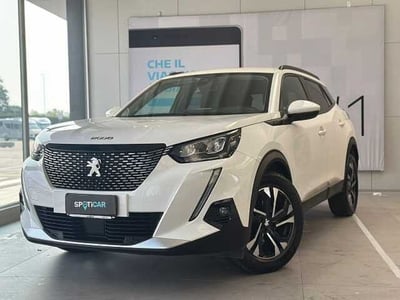Peugeot 2008 BlueHDi 110 S&amp;S Allure Pack del 2021 usata a Venezia