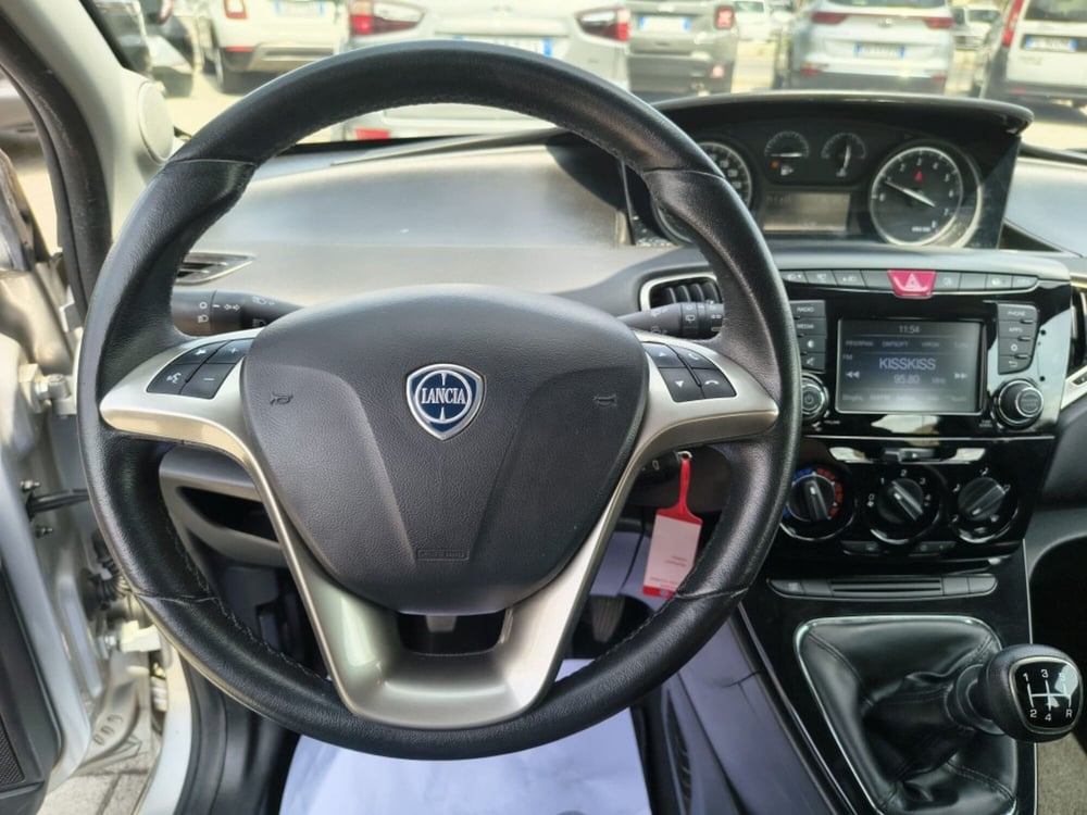 Lancia Ypsilon usata a Firenze (10)