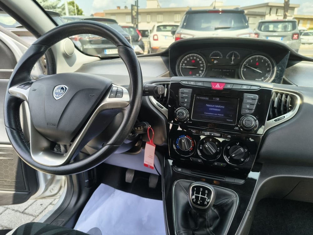 Lancia Ypsilon usata a Firenze (15)