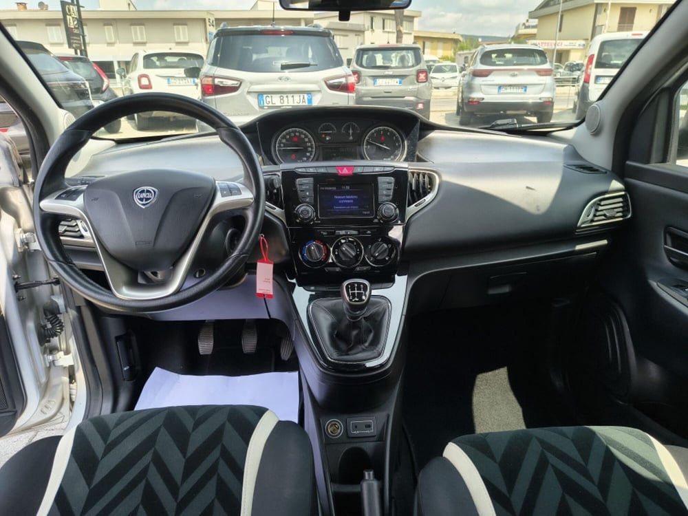 Lancia Ypsilon usata a Firenze (16)