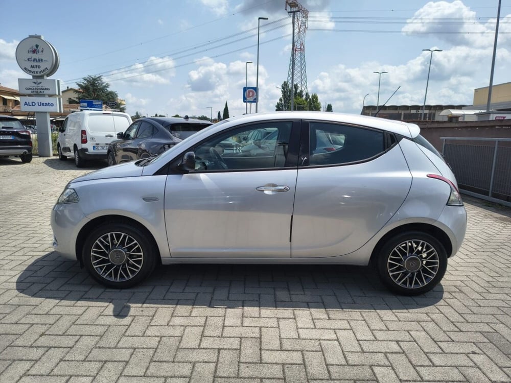 Lancia Ypsilon usata a Firenze (6)