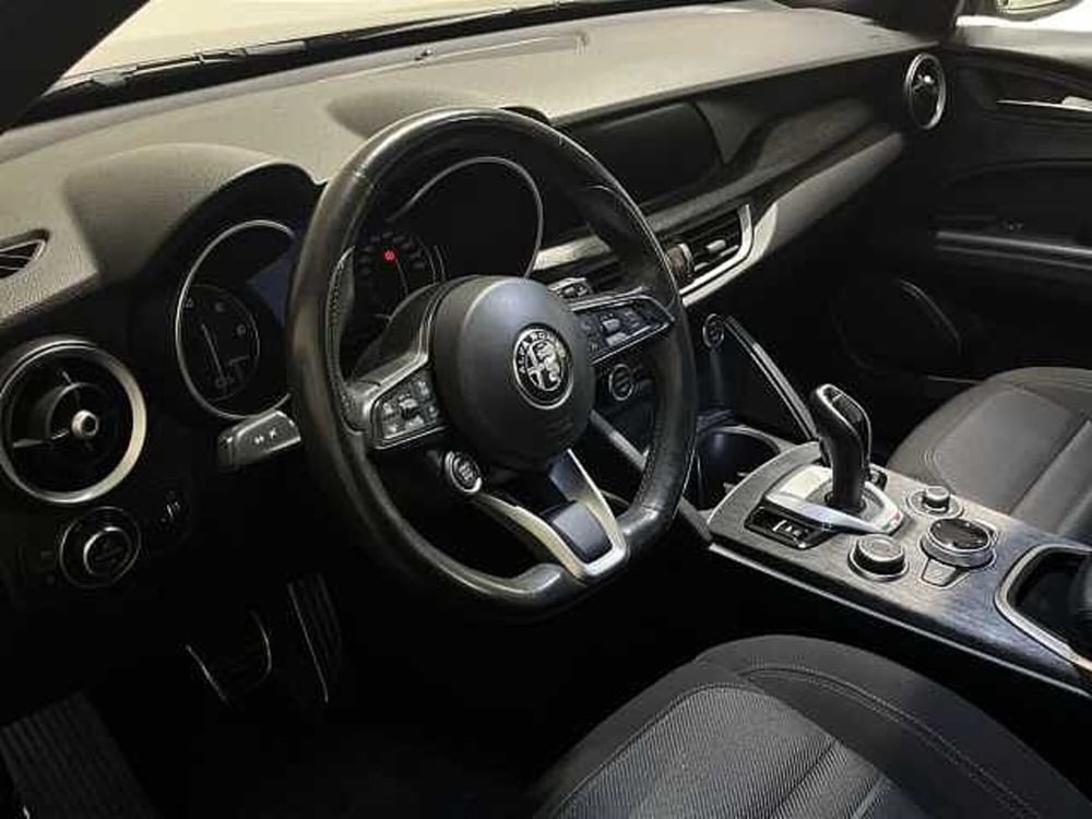 Alfa Romeo Stelvio usata a Catanzaro (13)