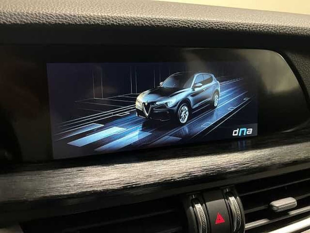 Alfa Romeo Stelvio usata a Catanzaro (18)