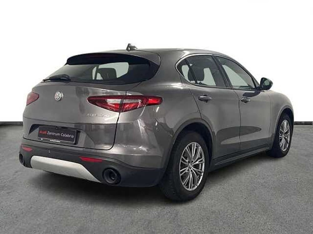Alfa Romeo Stelvio usata a Catanzaro (4)