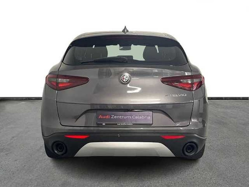 Alfa Romeo Stelvio usata a Catanzaro (5)
