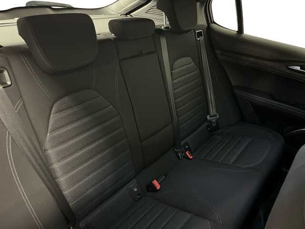 Alfa Romeo Stelvio usata a Catanzaro (7)