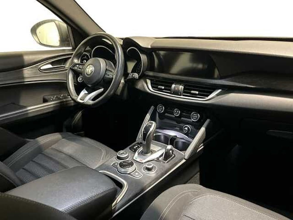 Alfa Romeo Stelvio usata a Catanzaro (8)