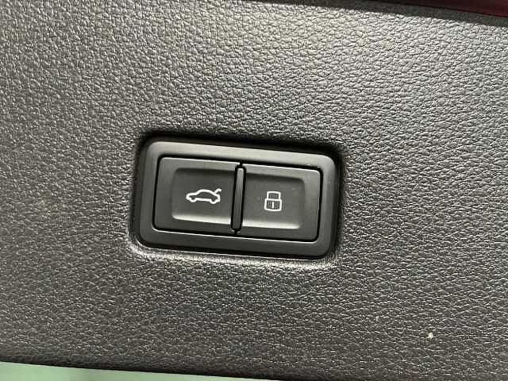 Audi Q8 usata a Catanzaro (11)