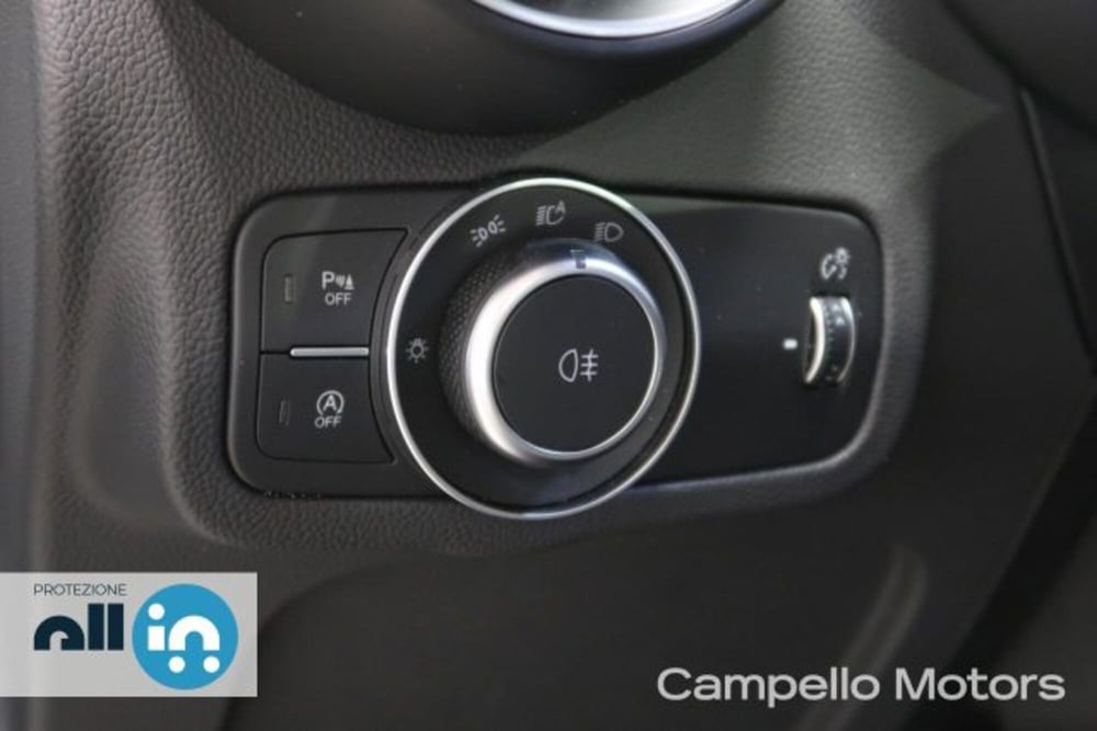 Alfa Romeo Stelvio nuova a Venezia (16)