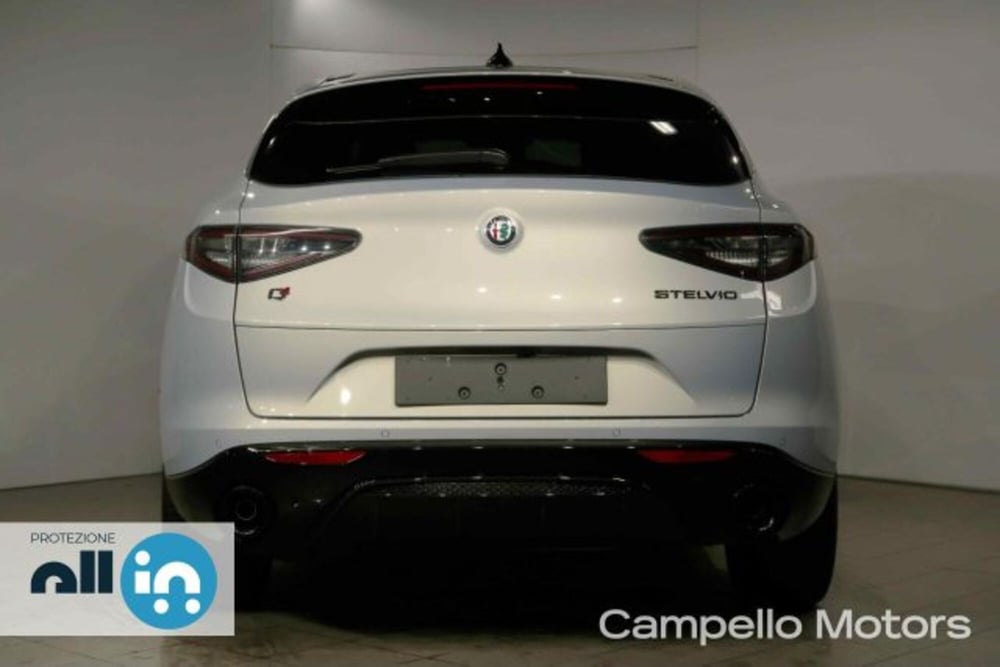 Alfa Romeo Stelvio nuova a Venezia (4)