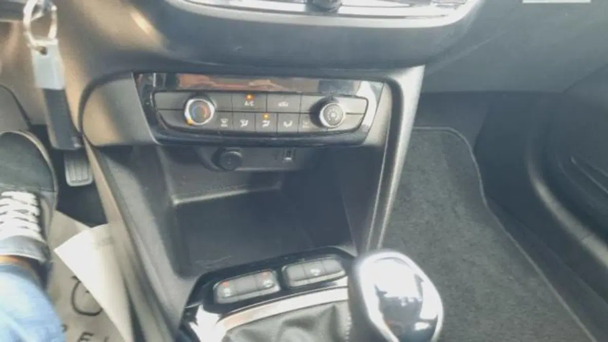 Opel Corsa usata a Savona (6)