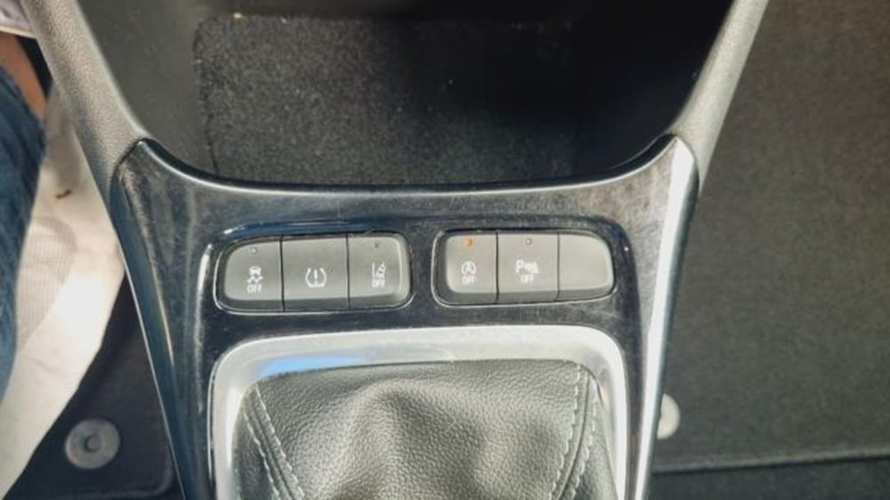 Opel Crossland usata a Savona (8)