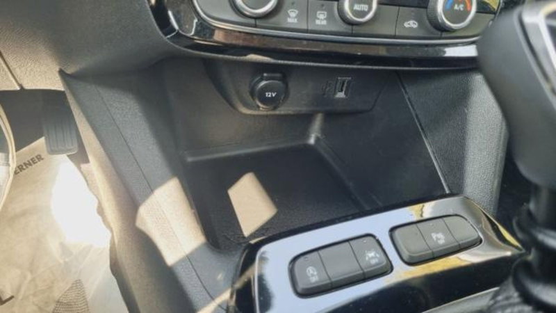 Opel Mokka usata a Savona (8)