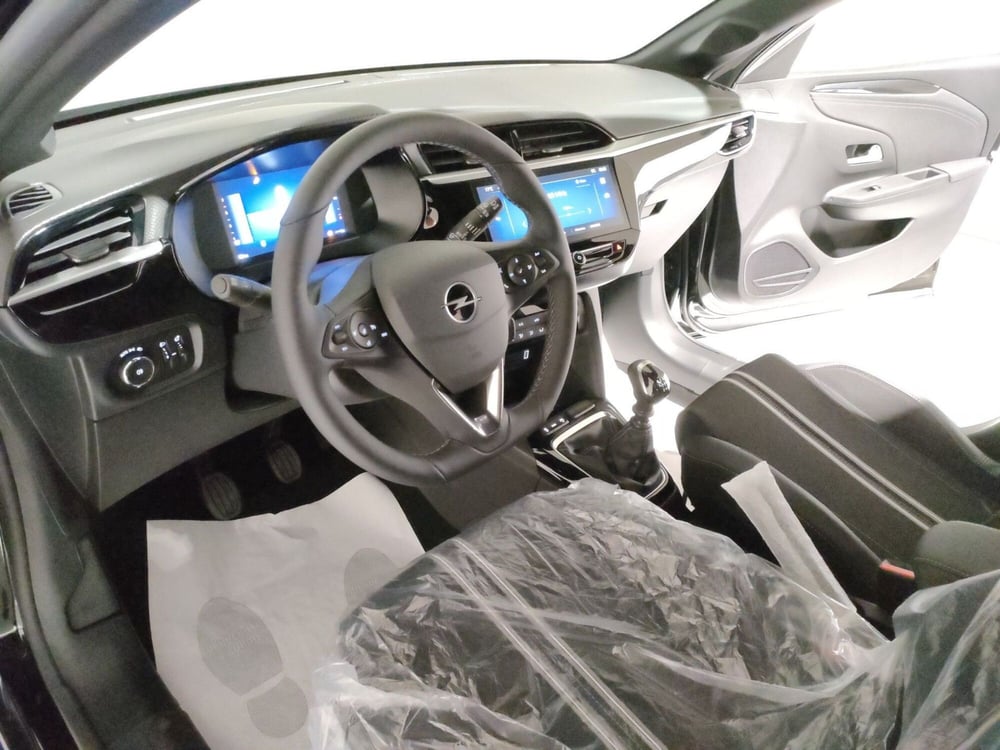 Opel Corsa nuova a Ascoli Piceno (11)