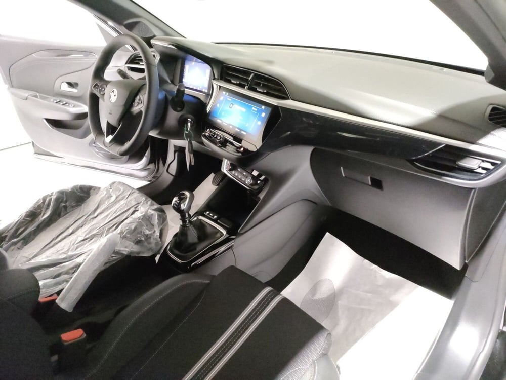 Opel Corsa nuova a Ascoli Piceno (12)