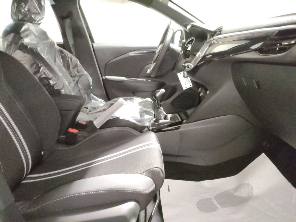 Opel Corsa nuova a Ascoli Piceno (15)