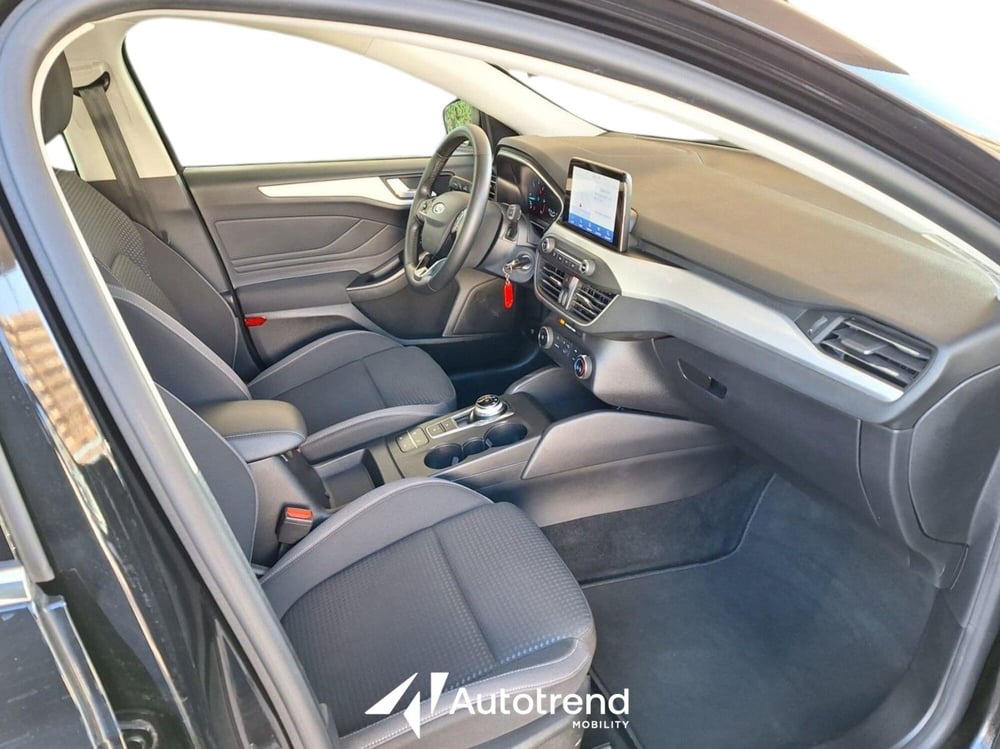 Ford Focus Station Wagon usata a Bari (7)