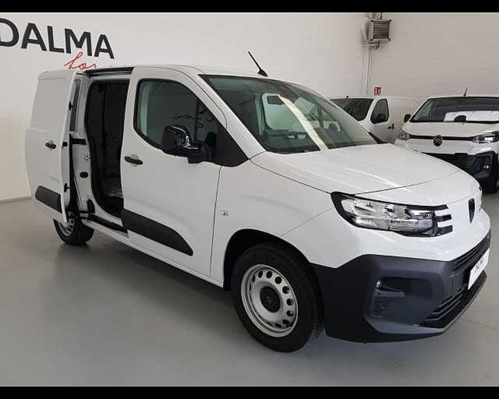 Peugeot Partner Furgone nuova a Milano (4)