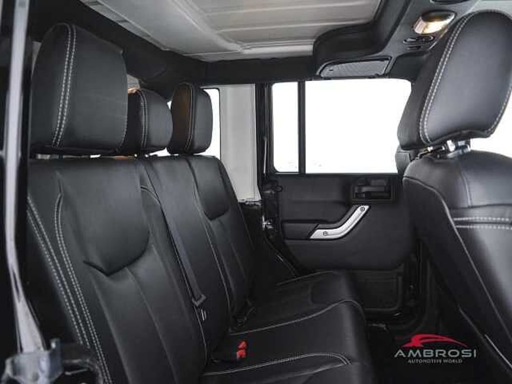 Jeep Wrangler Unlimited usata a Perugia (11)