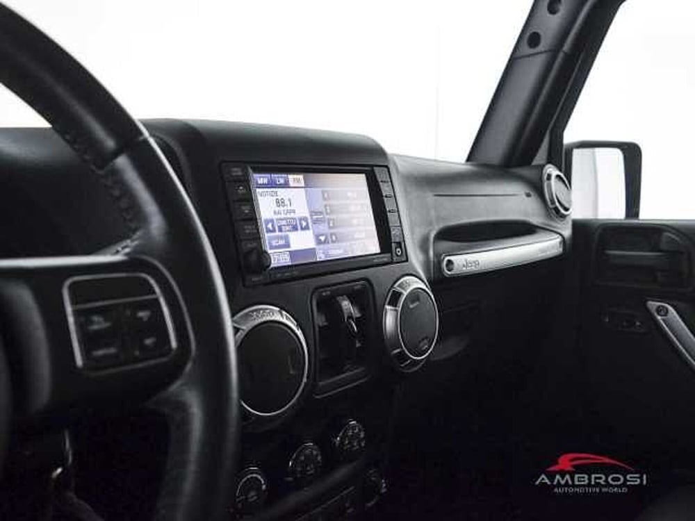 Jeep Wrangler Unlimited usata a Perugia (20)