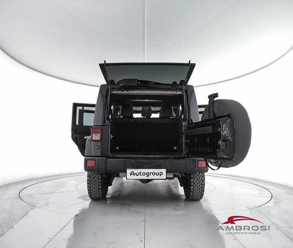 Jeep Wrangler Unlimited usata a Perugia (7)
