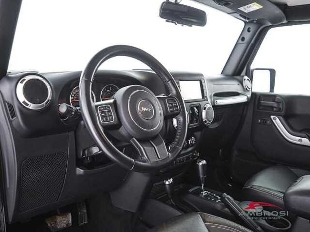 Jeep Wrangler Unlimited usata a Perugia (8)