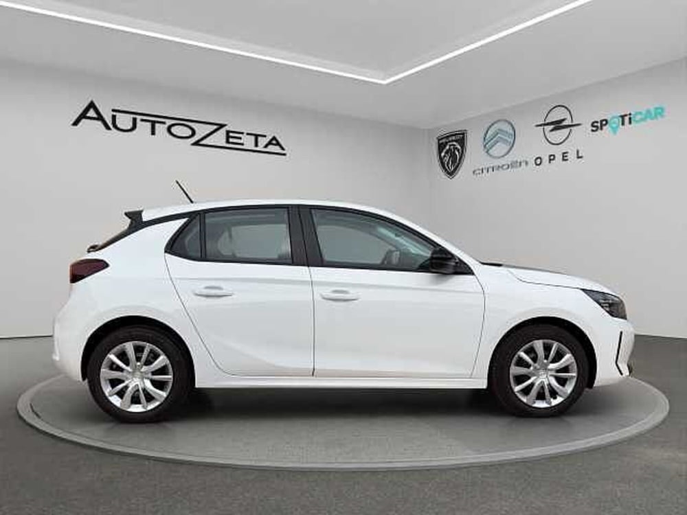 Opel Corsa nuova a Vibo Valentia (4)