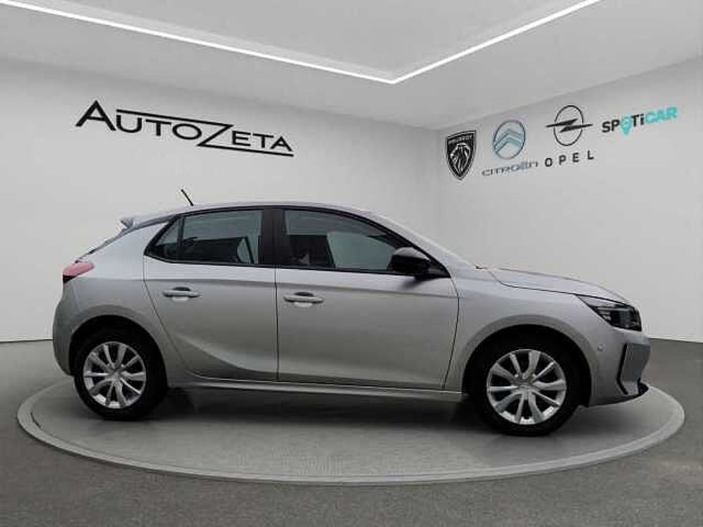 Opel Corsa nuova a Vibo Valentia (4)