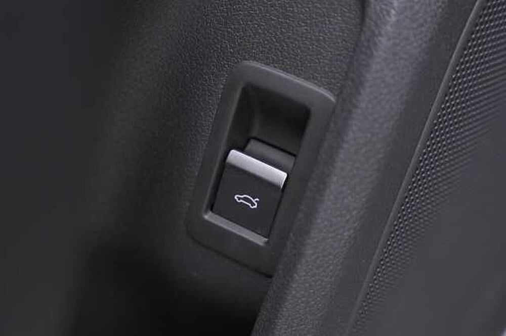 Audi A4 Avant usata a Como (18)