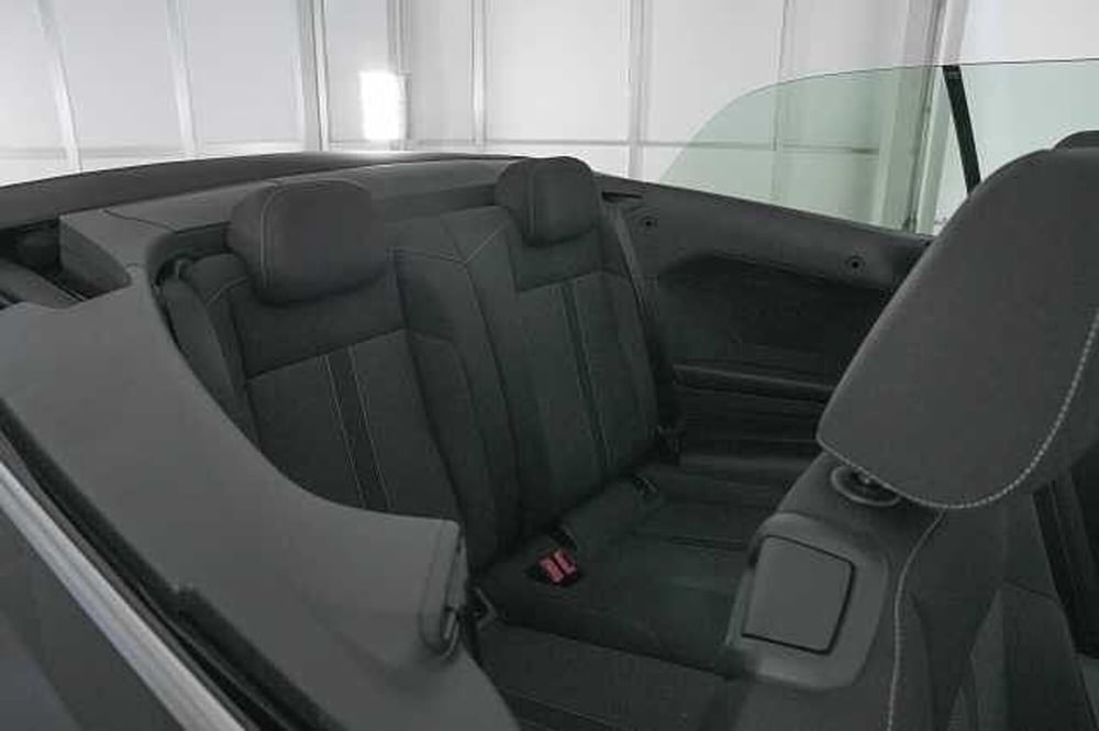 Volkswagen T-Roc Cabrio usata a Como (12)