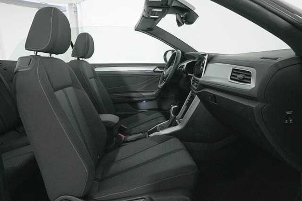 Volkswagen T-Roc Cabrio usata a Como (13)