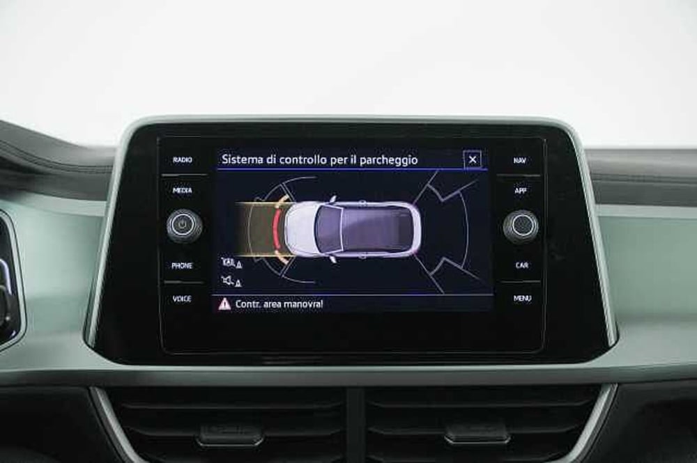 Volkswagen T-Roc Cabrio usata a Como (17)