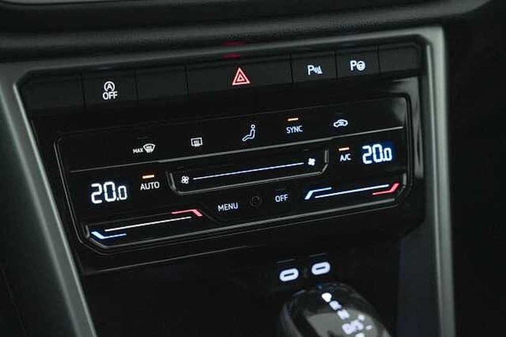 Volkswagen T-Roc Cabrio usata a Como (20)