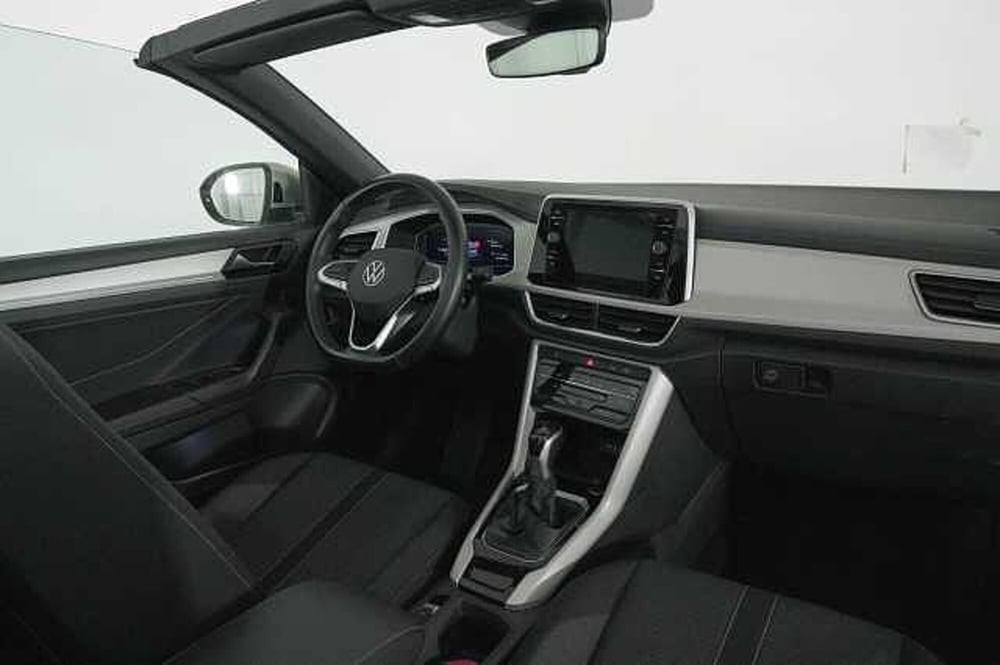 Volkswagen T-Roc Cabrio usata a Como (12)