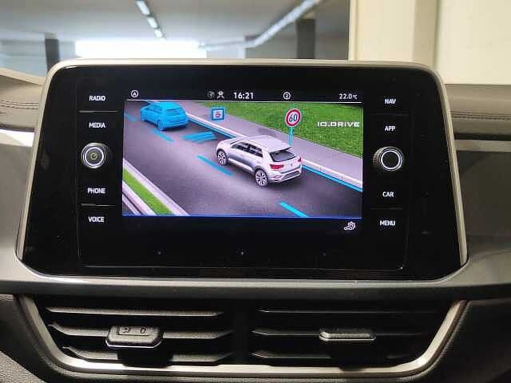 Volkswagen T-Roc nuova a Como (17)