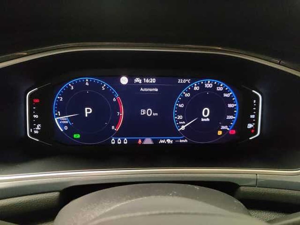 Volkswagen T-Roc nuova a Como (9)