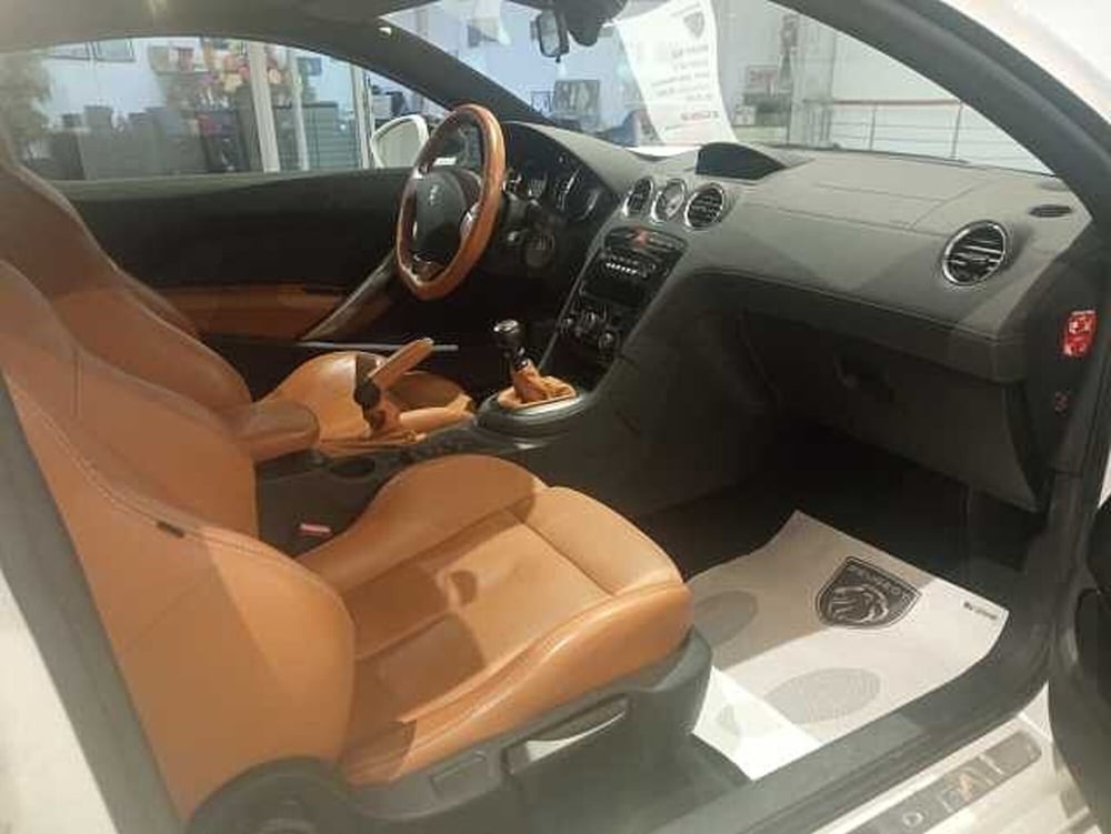 Peugeot RCZ usata a Genova (7)